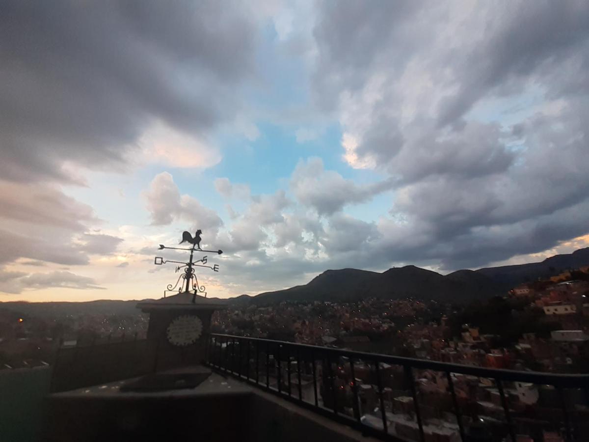 Hostal Casa De Dante Guanajuato Exteriör bild
